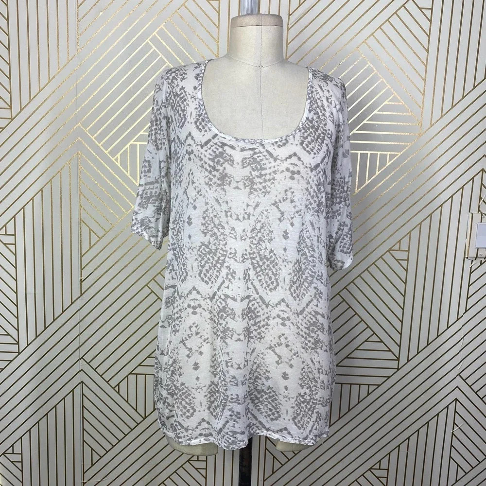 Torn by Ronny Kobo Snakeskin T-Shirt in White and Gray Size US Medium